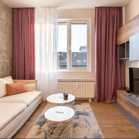 Stylish 1Bdr Central Apartment 소피아 외부 사진